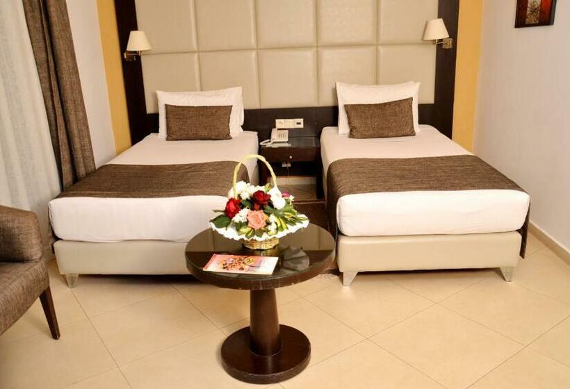 اتاق استاندارد, Malak