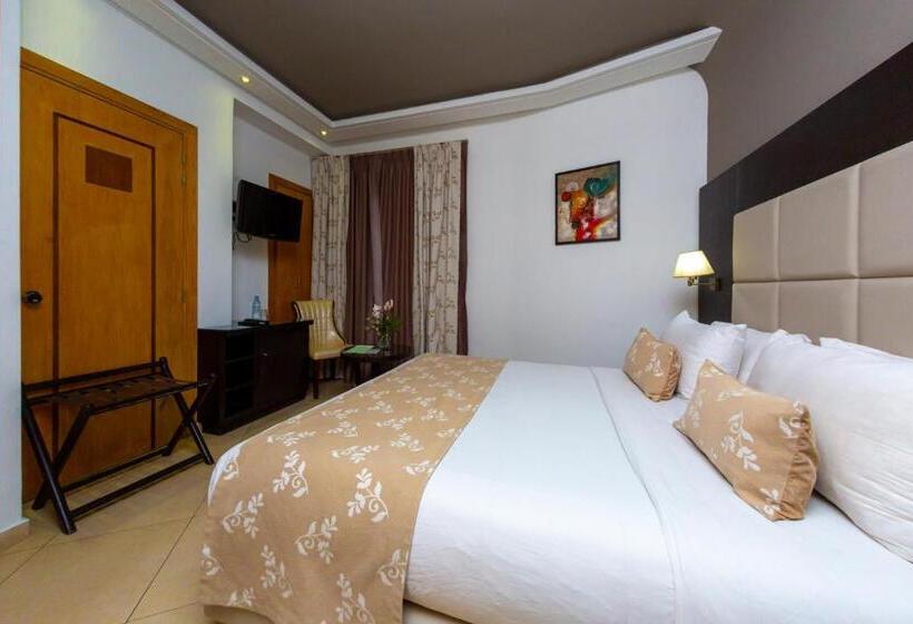 اتاق استاندارد, Malak