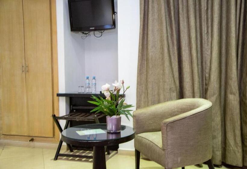 اتاق استاندارد, Malak