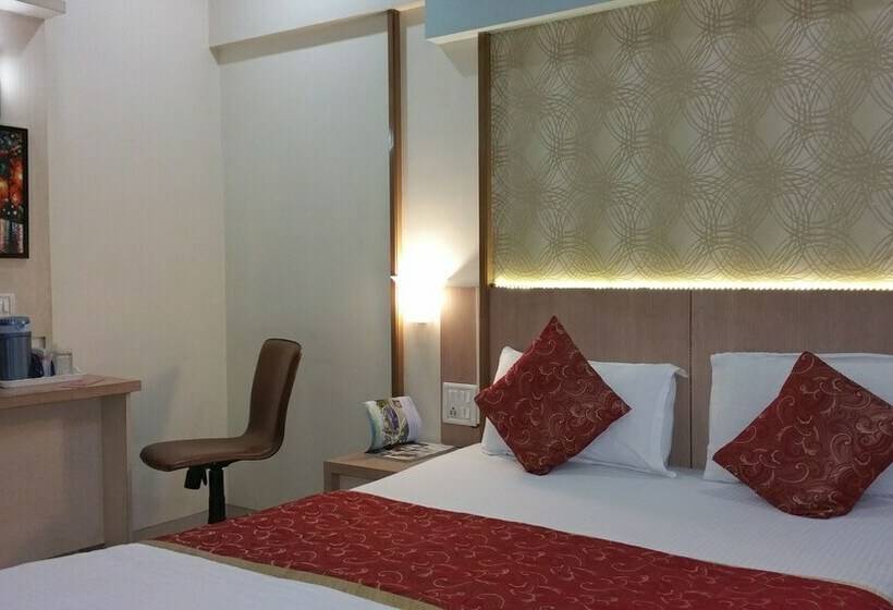 דירת חדר דלוקס, Panchratna Panvel