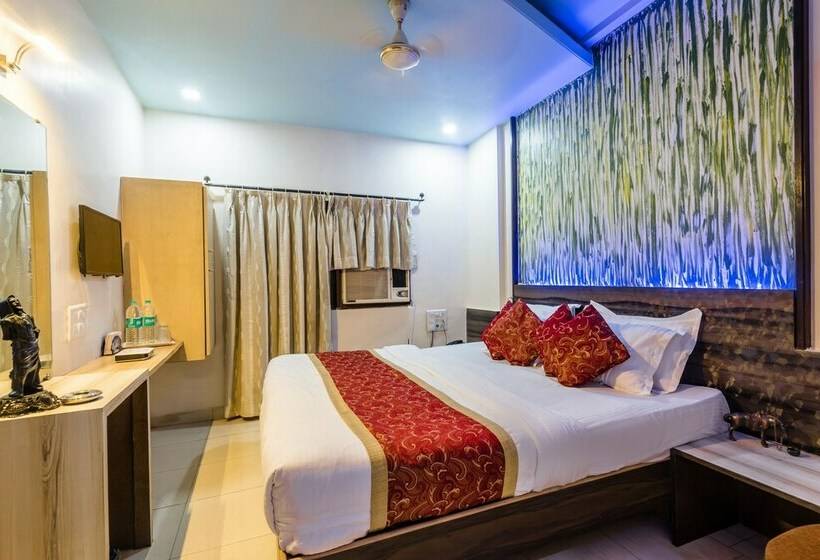 דירת חדר דלוקס, Panchratna Panvel