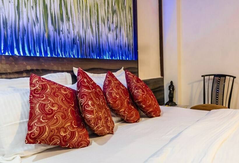 דירת חדר דלוקס, Panchratna Panvel