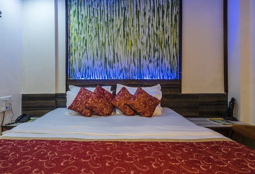 דירת חדר דלוקס, Panchratna Panvel