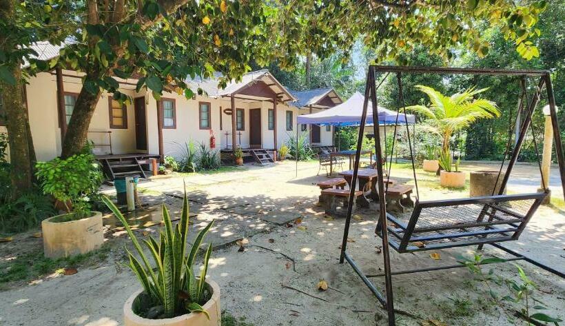 חדר סטנדרט, Pandan Laut Beach Resort