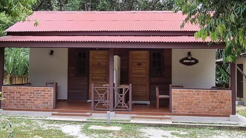 Трехместный Номер Superior, Pandan Laut Beach Resort