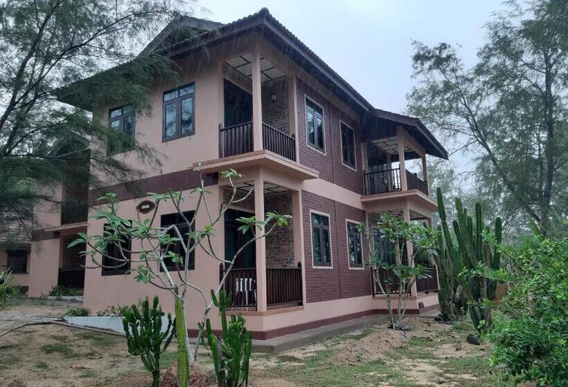 חדר סטנדרט עם מיטת קינג, Pandan Laut Beach Resort