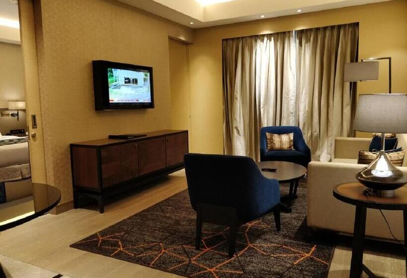 סוויטה אקזקיוטיב, Radisson Blu Faridabad