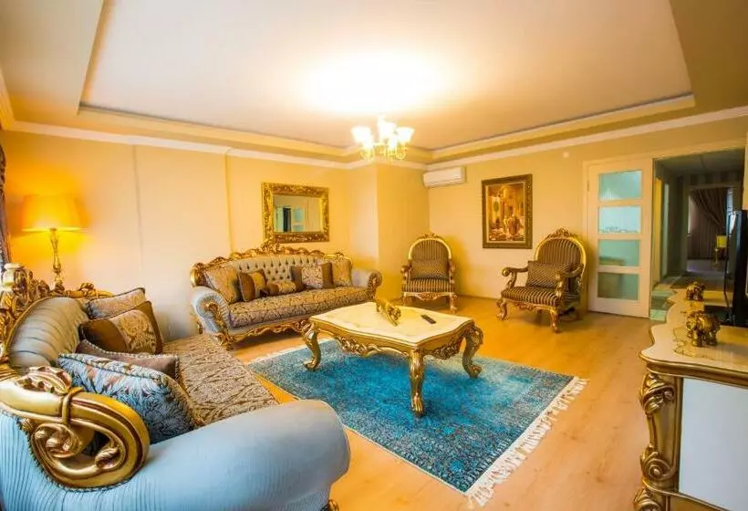 Huoneisto 3 Makuuhuonetta, Real King Suite