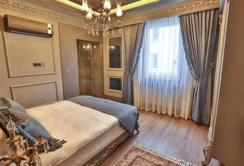 Deluxe-sviitti 2 Makuuhuonetta, Real King Suite
