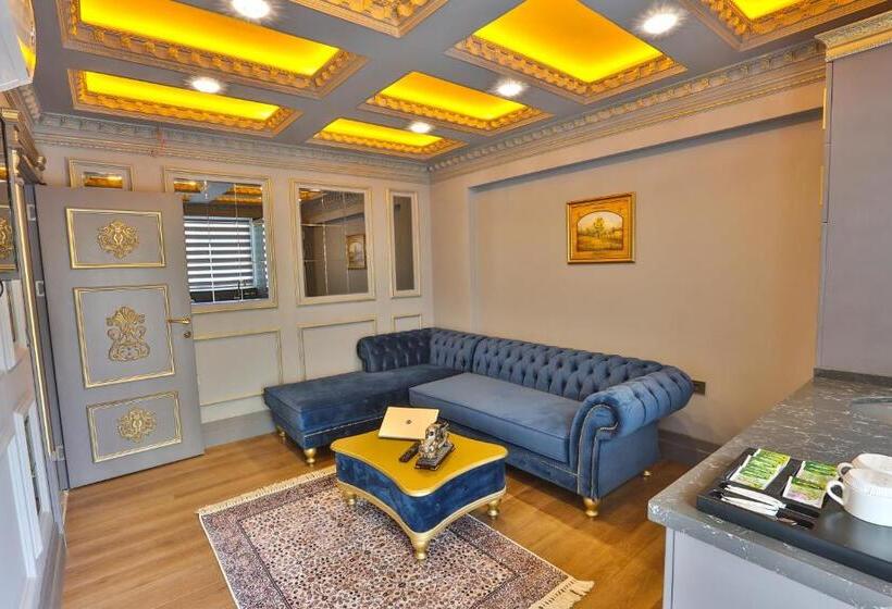 带阳台套房, Real King Suite