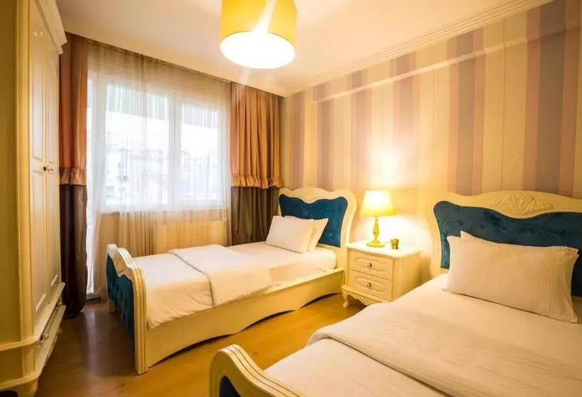 Huoneisto 3 Makuuhuonetta, Real King Suite