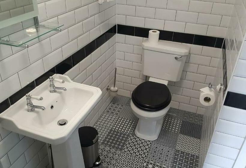 Номер Стандарт, Rye Court