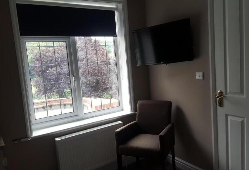 Семейный Номер, Rye Court