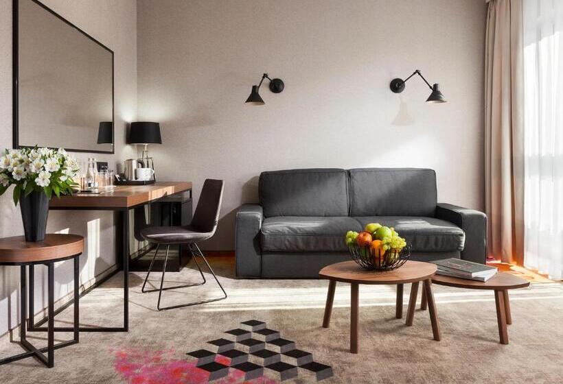 豪华房间, Sadova