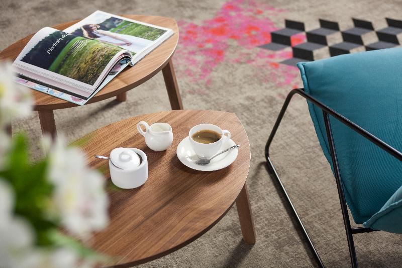 デラックスルーム, Sadova