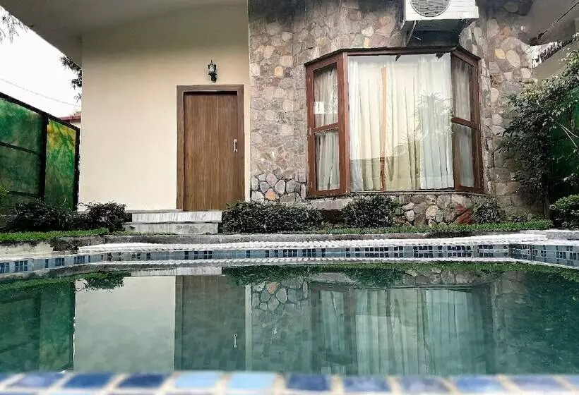 デラックスルーム, Country Inn Tarika Resort Jim Corbett