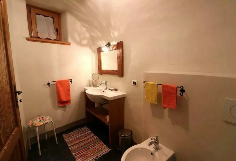 スタンダードルーム, Ostello Del Castello Tirano
