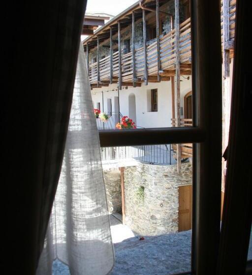 חדר סטנדרט לארבעה, Ostello Del Castello Tirano