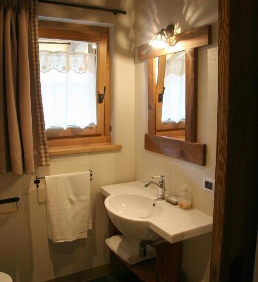 חדר סטנדרט עם מרפסת, Ostello Del Castello Tirano