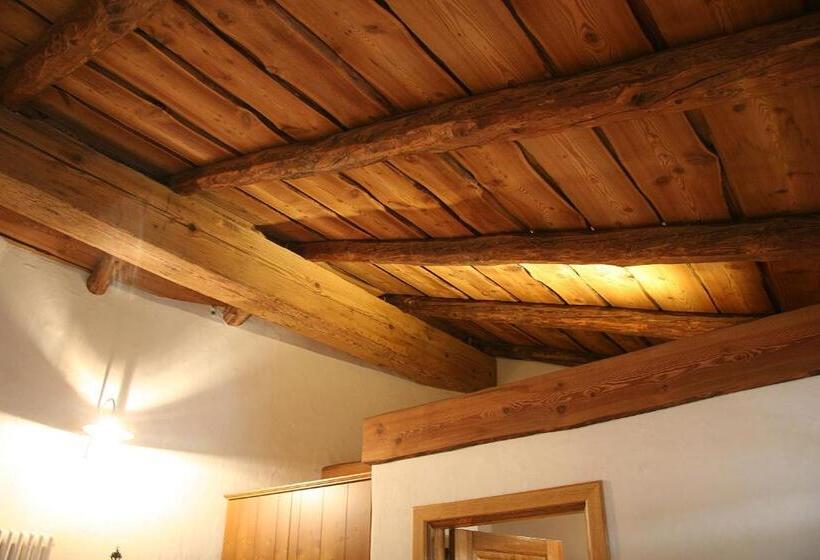 חדר סטנדרט עם מרפסת, Ostello Del Castello Tirano