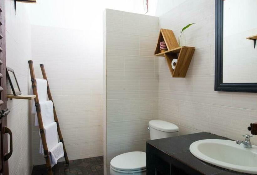 غرفة عائلية, Cold River