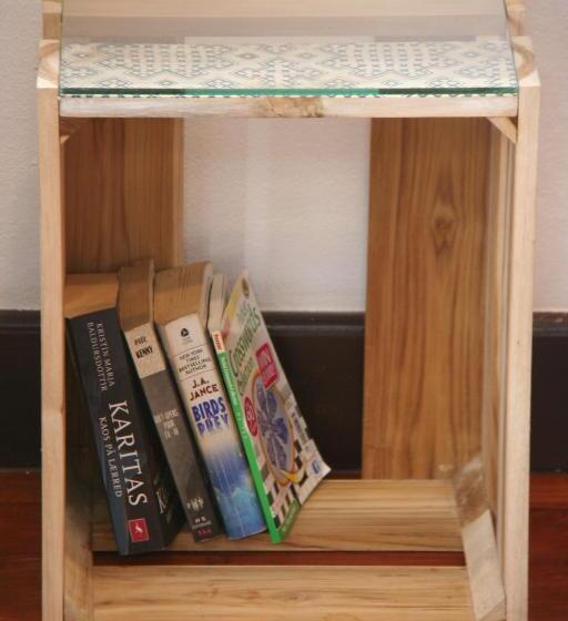 غرفة قياسية مطلّة علي النهر, Cold River