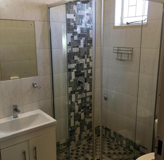 标准间, House On York