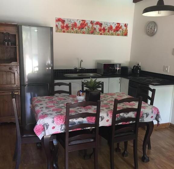 2间卧室的房子, House On York