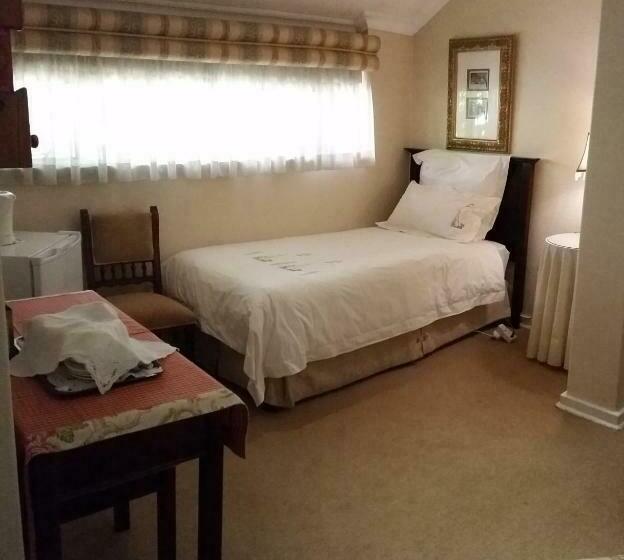 家庭间, Royal Ridge Guest House