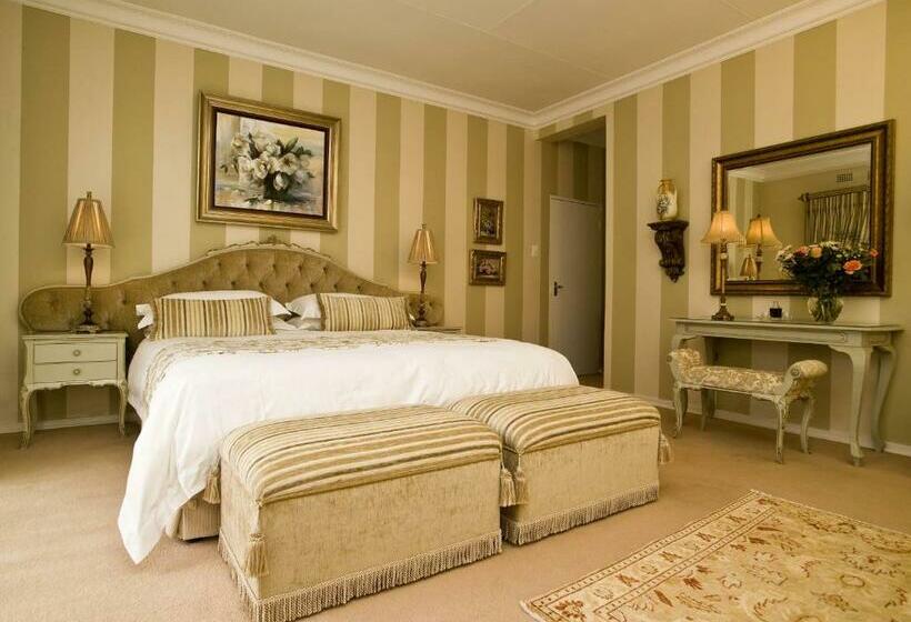 Quarto Estandar, Royal Ridge Guest House