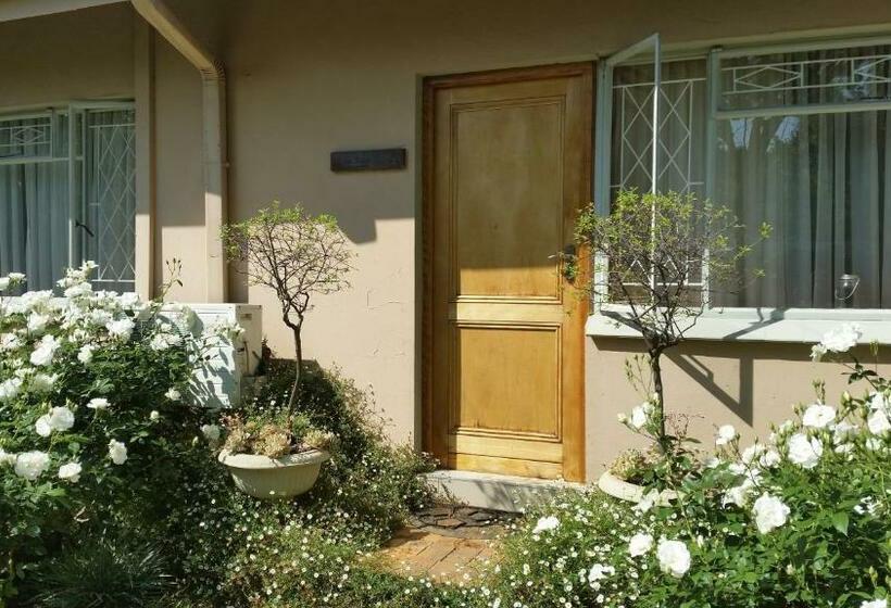 家庭间, Royal Ridge Guest House