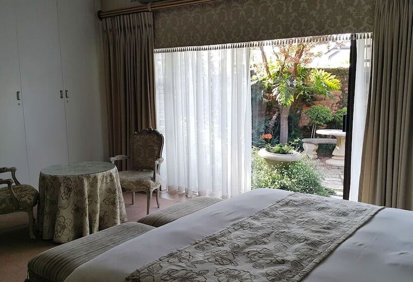 标准间, Royal Ridge Guest House