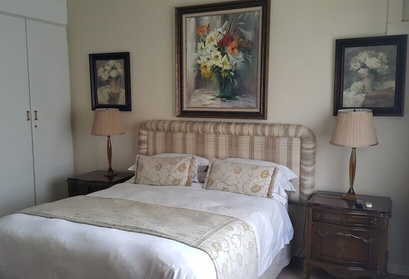 Quarto Estandar, Royal Ridge Guest House