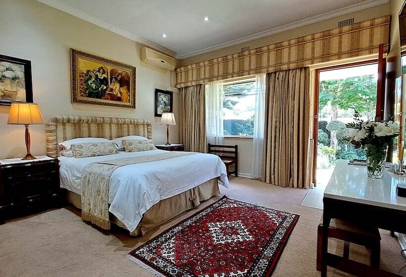 Quarto Estandar, Royal Ridge Guest House