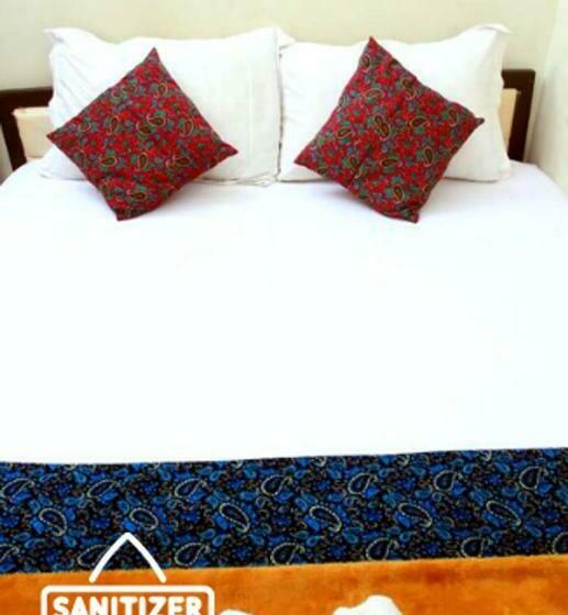 Standard Szoba Megosztott Fürdővel, Unique Guesthouse