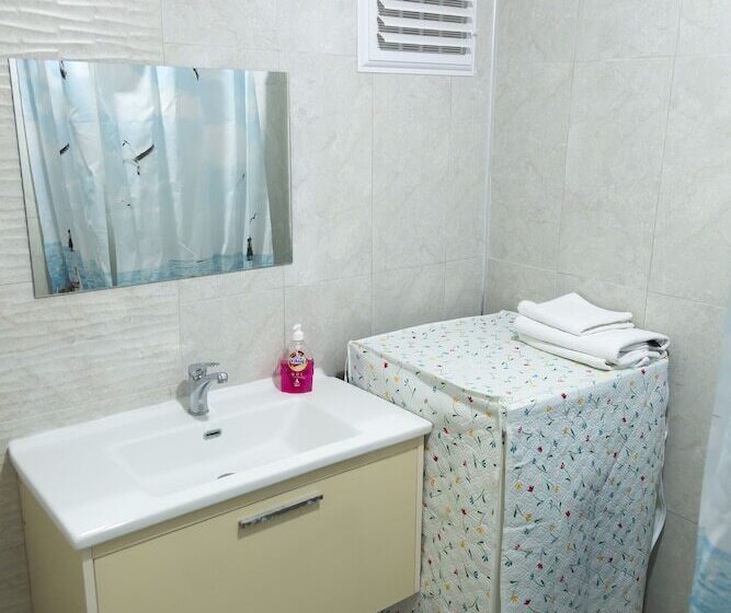 آپارتمان 1 خوابه, Yade Apart Pansiyon