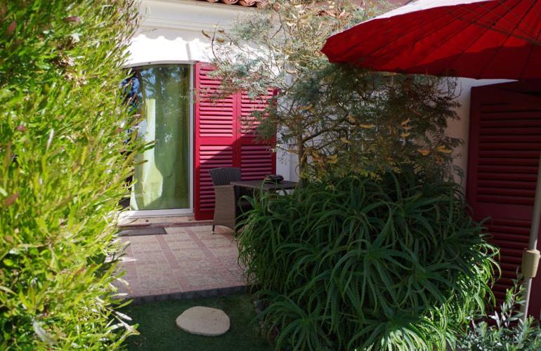 スタンダードルーム, B&b Val D Azur