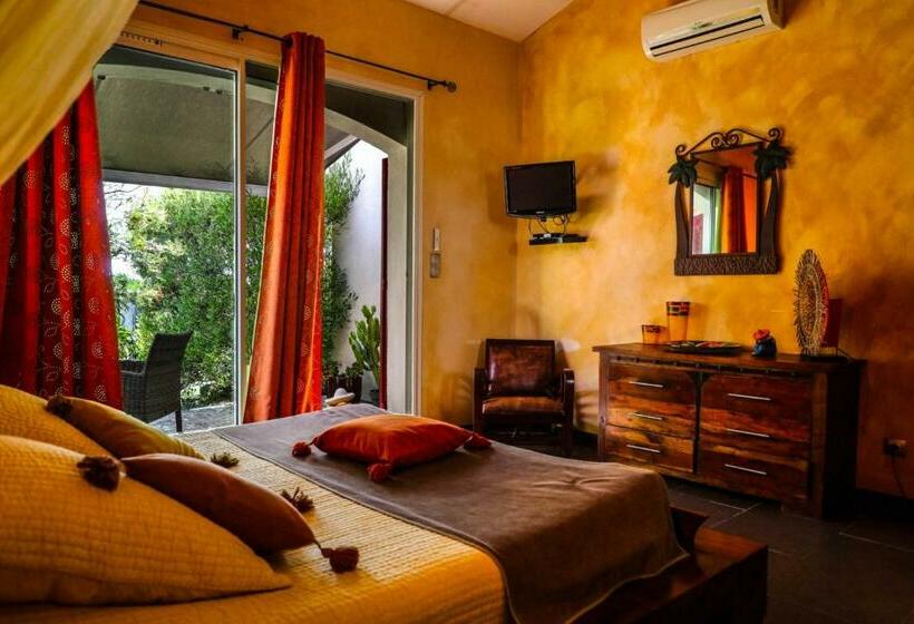 スタンダードルーム, B&b Val D Azur