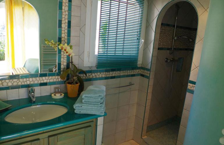 スタンダードルーム, B&b Val D Azur