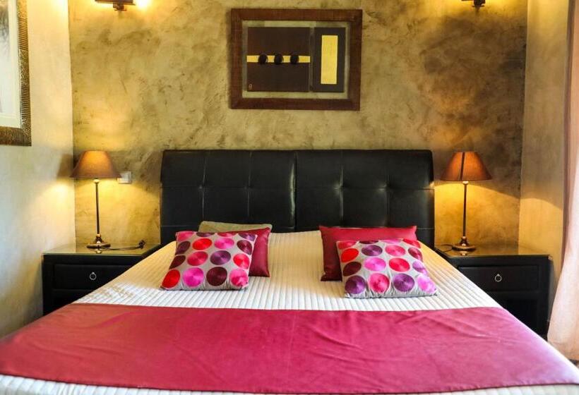 スタンダードルーム, B&b Val D Azur