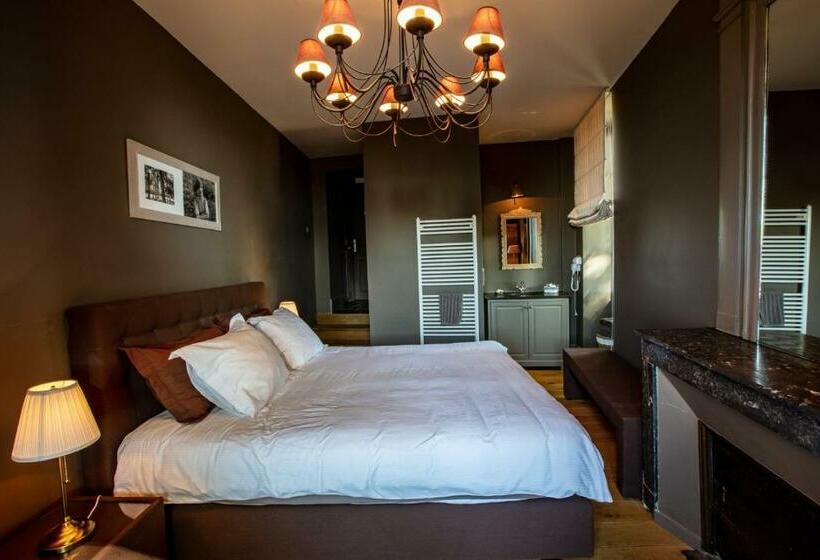 带大床的标准间, Château De Planchevienne