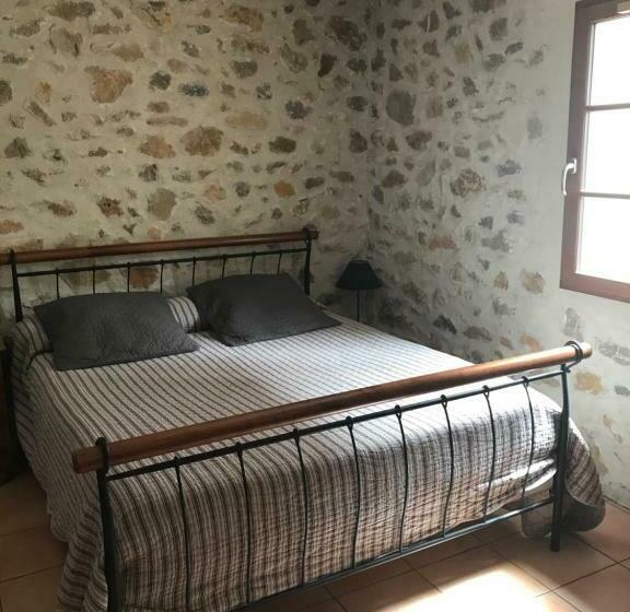 غرفة قياسية, écurie De Cucugnan