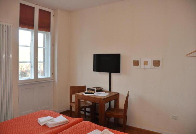 Quarto Standard Banheira Exterior, Gästehaus Stuttgart36