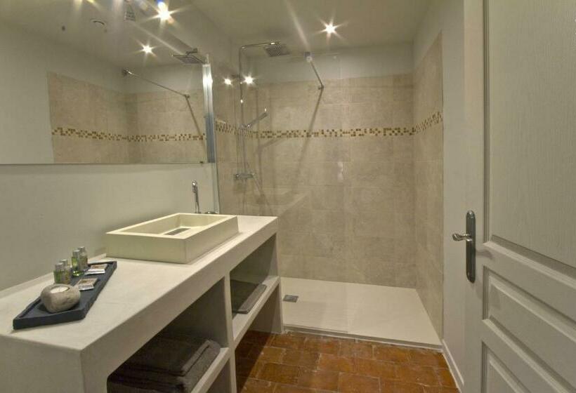 Deluxerum King Size Säng, La Rivayne