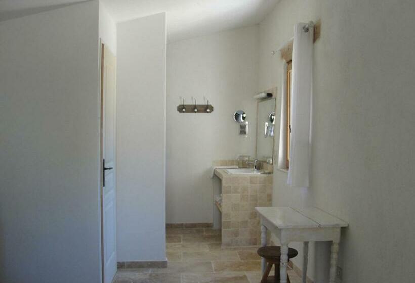 Номер Стандарт с Террасой, Le Mas De La Chérine