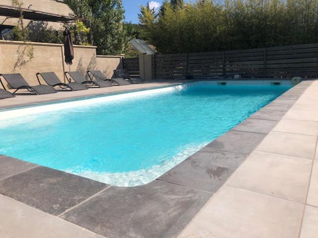 Номер Superior, Les Centaurines