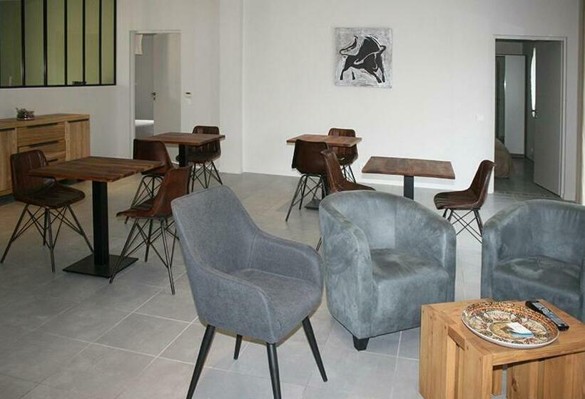 Номер Superior, Les Centaurines