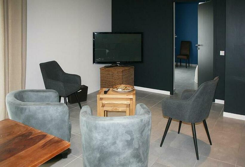 Номер Superior, Les Centaurines