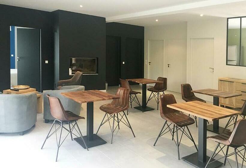 Номер Superior, Les Centaurines