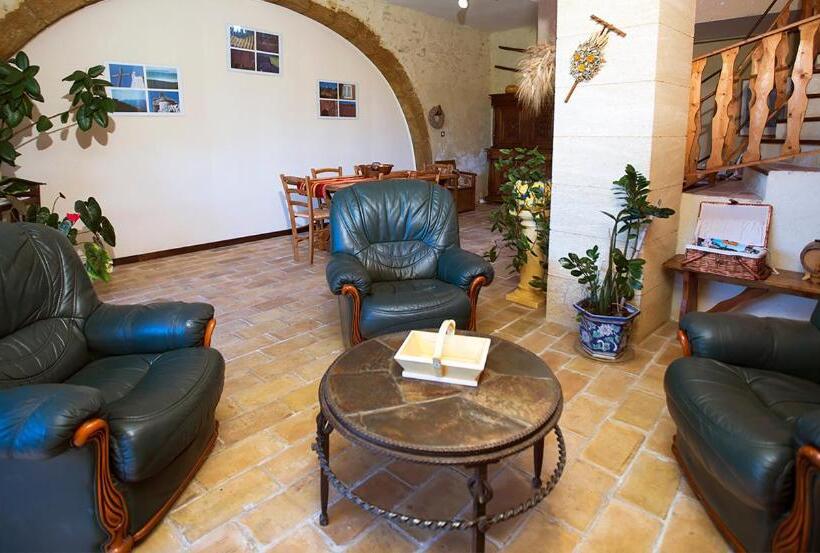 جناح عائلي, Maison D Hôtes Lou Geneste